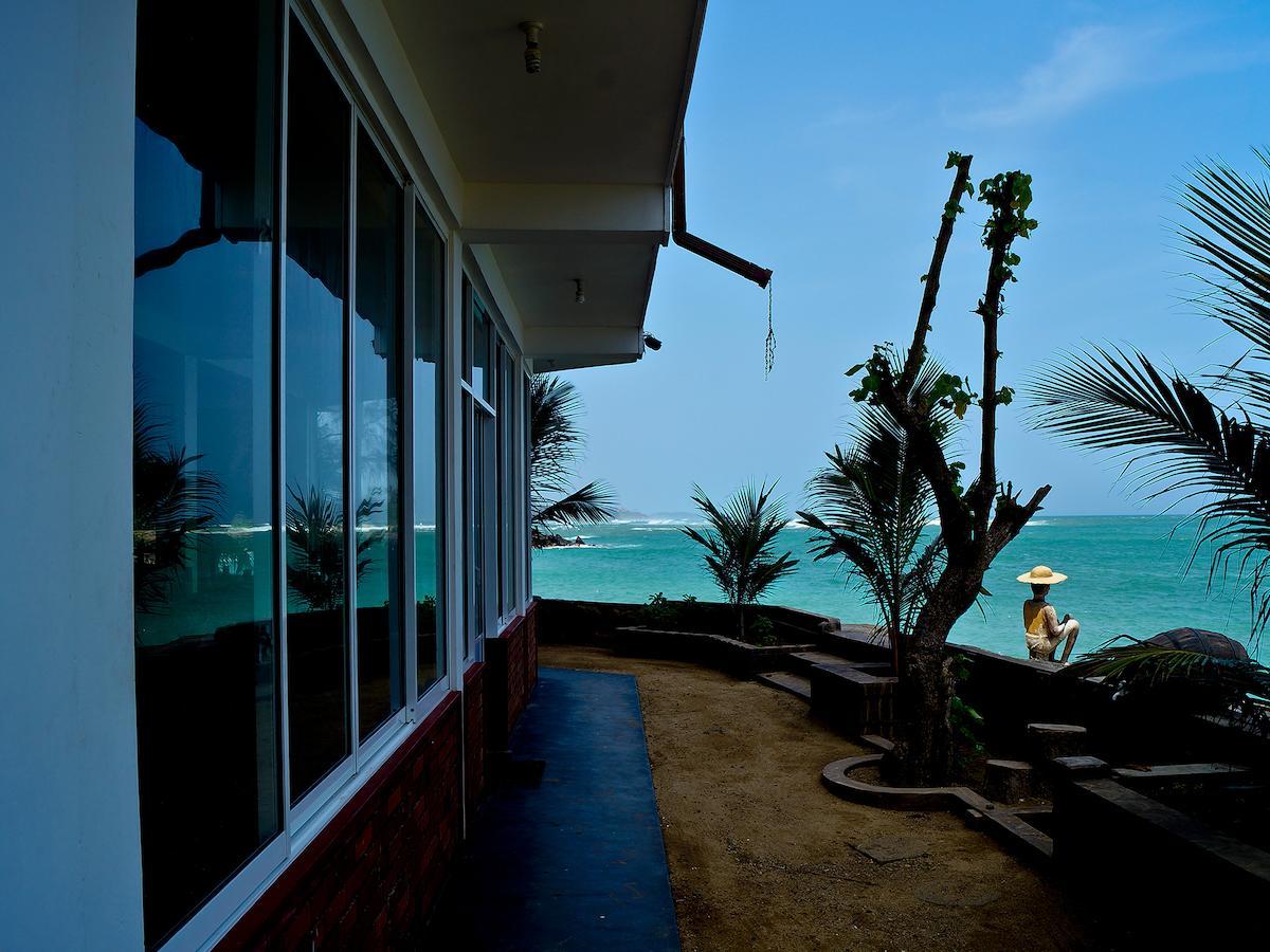 Sayurima Beach Hotel Ahangama Dış mekan fotoğraf