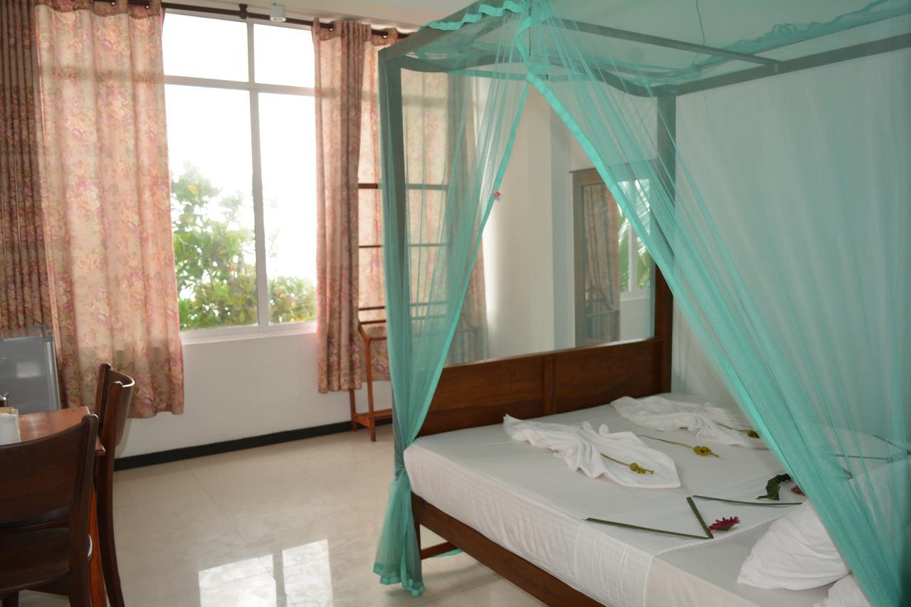 Sayurima Beach Hotel Ahangama Dış mekan fotoğraf
