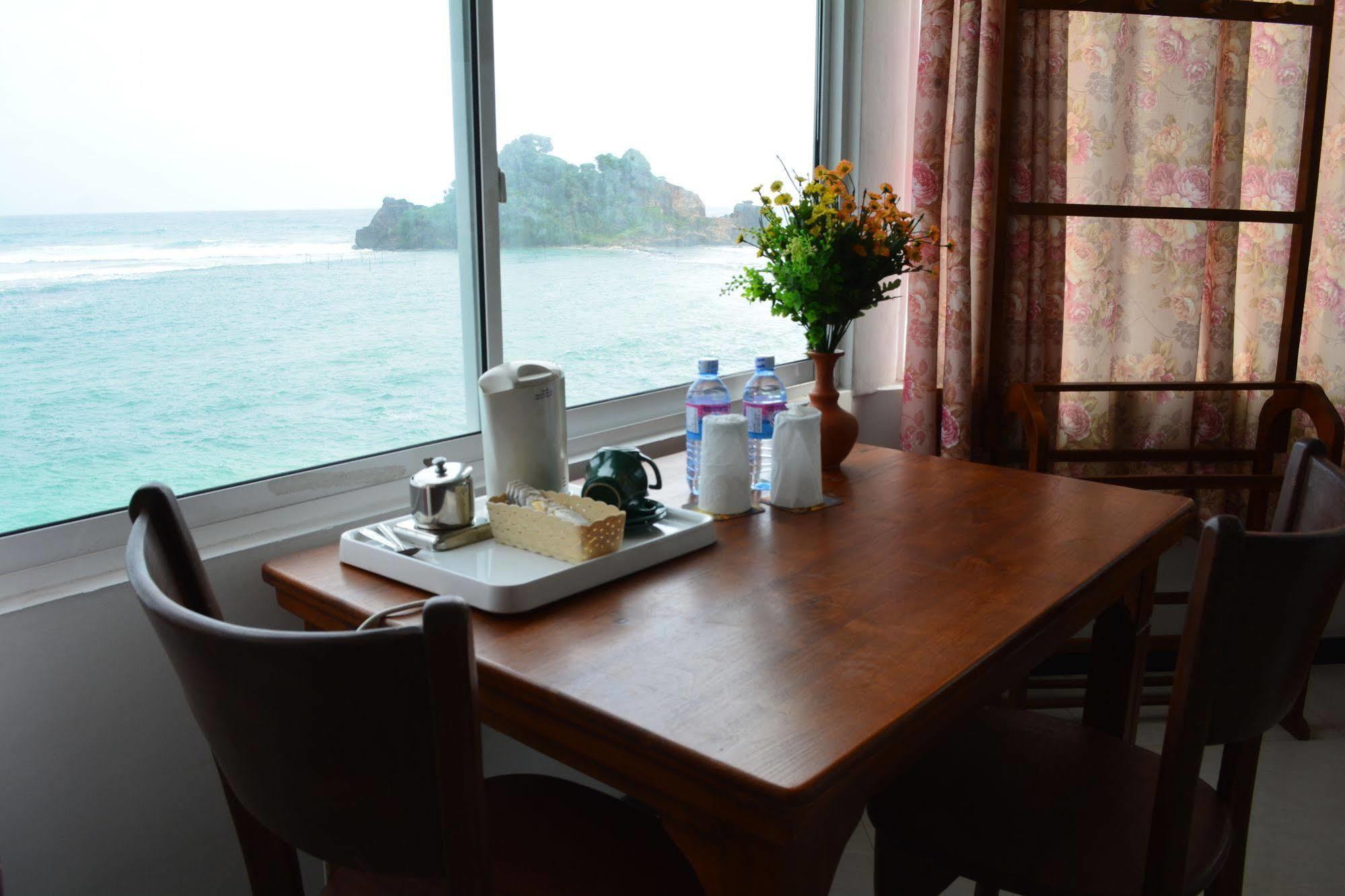Sayurima Beach Hotel Ahangama Dış mekan fotoğraf