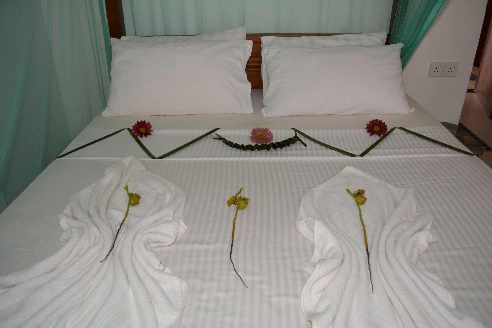 Sayurima Beach Hotel Ahangama Dış mekan fotoğraf