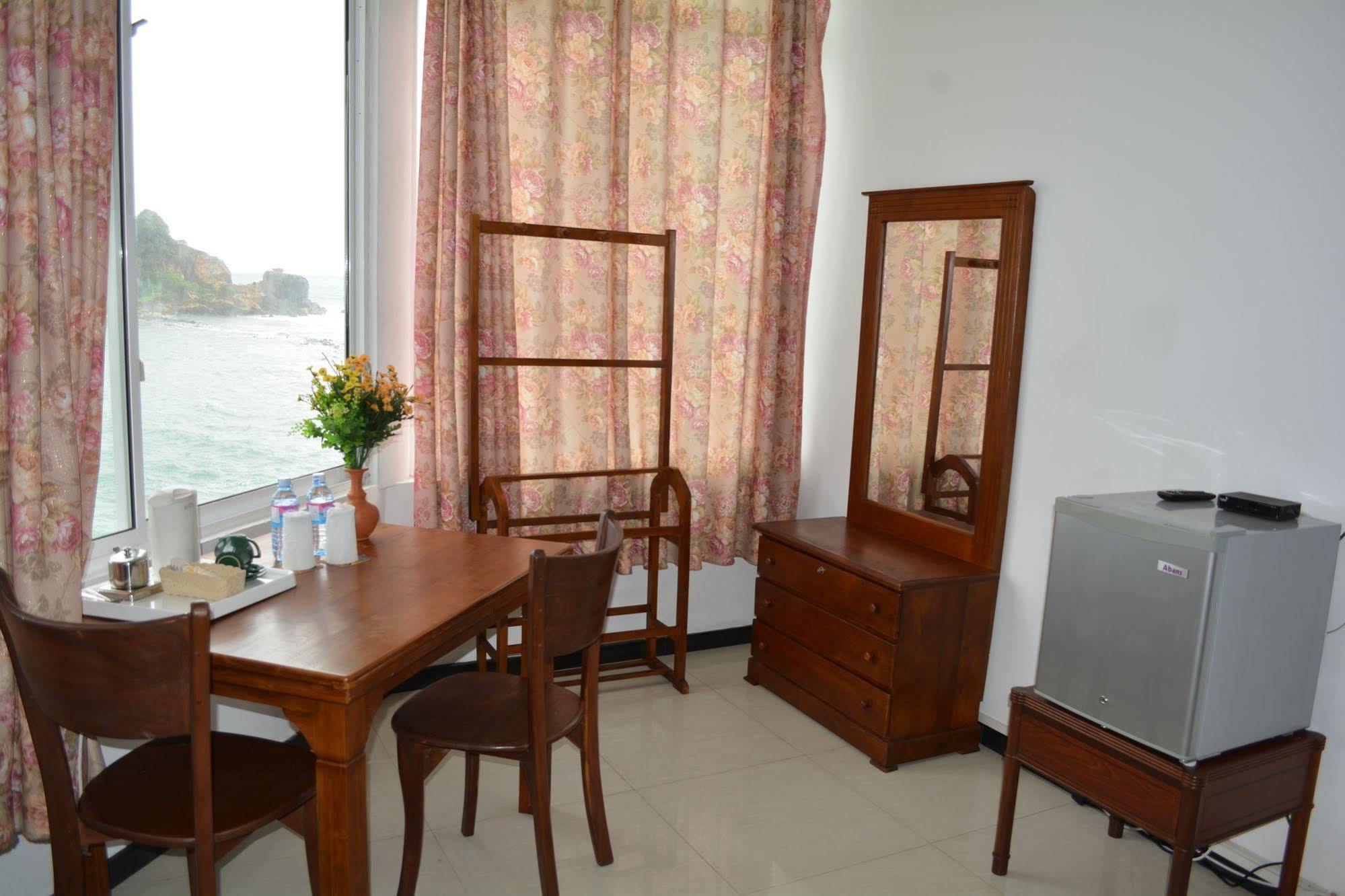 Sayurima Beach Hotel Ahangama Dış mekan fotoğraf