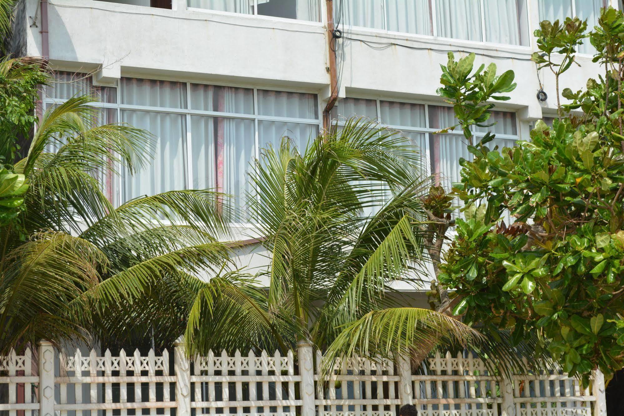 Sayurima Beach Hotel Ahangama Dış mekan fotoğraf
